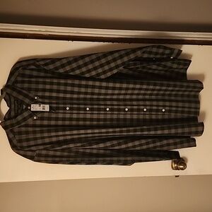 Button down gray/black plaid shirt